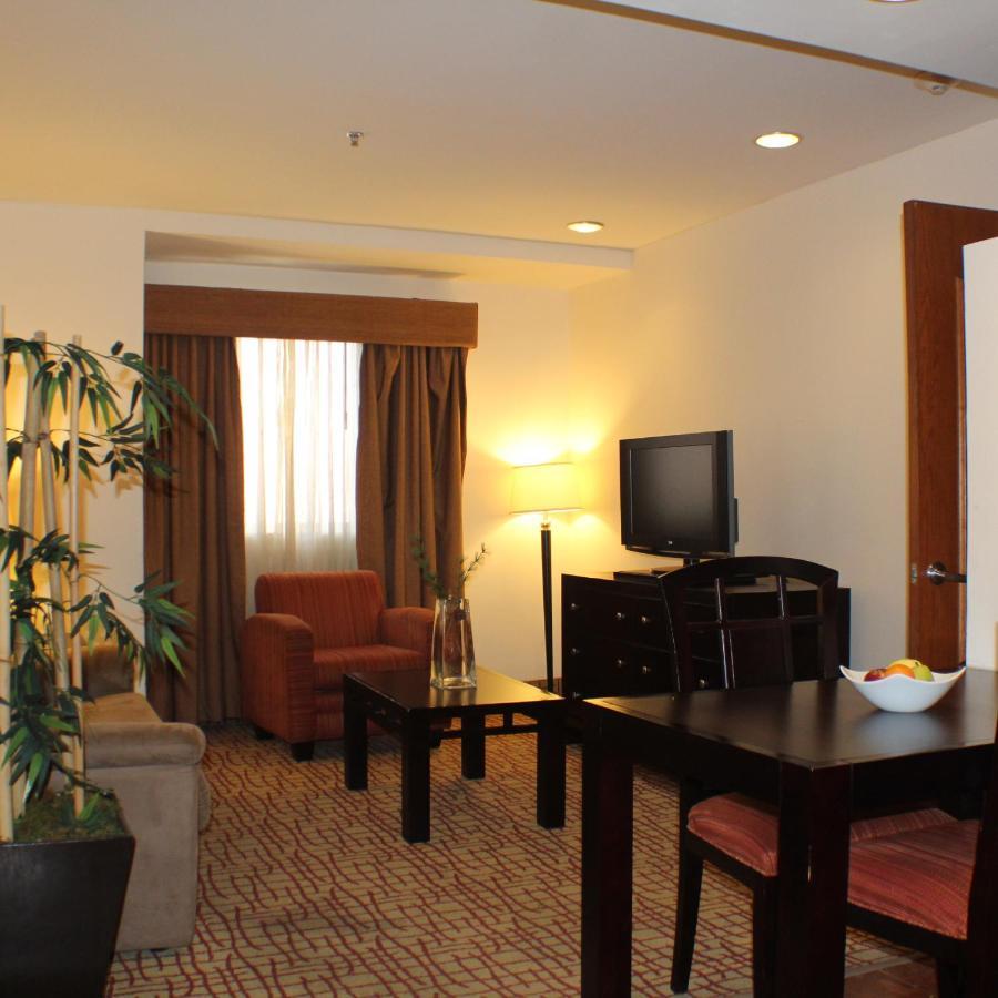 Wyndham Garden Torreon Tecnologico Hotel Exterior foto