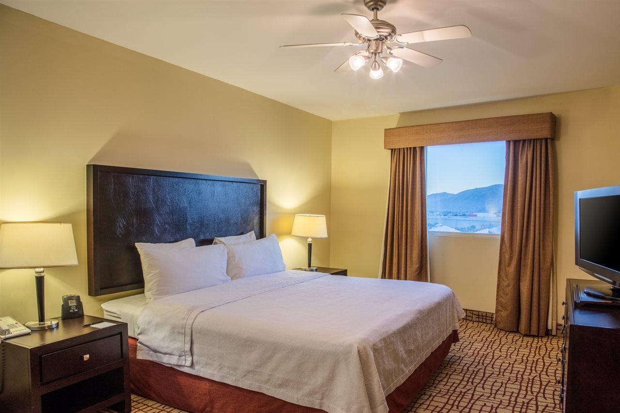 Wyndham Garden Torreon Tecnologico Hotel Exterior foto