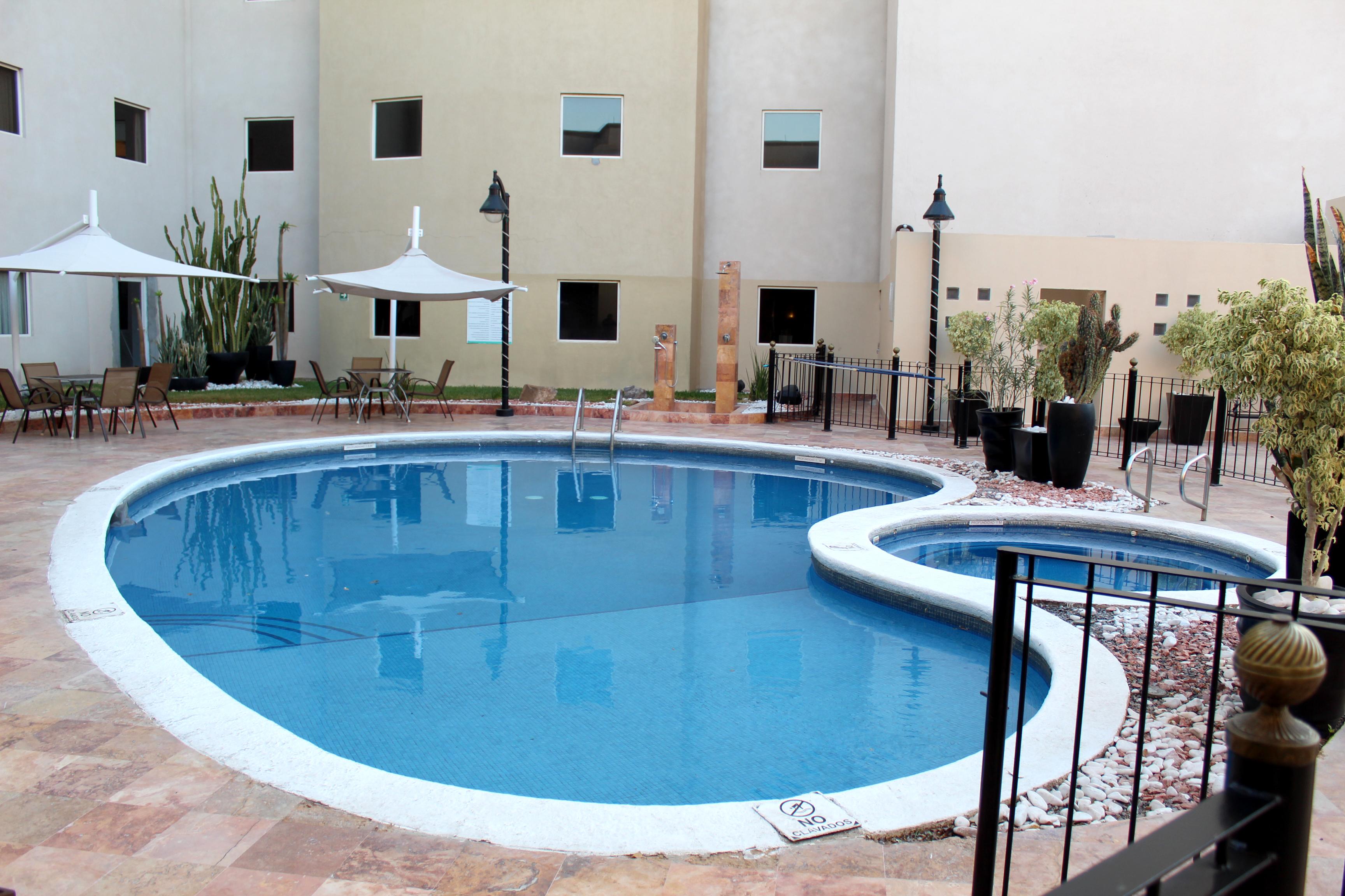 Wyndham Garden Torreon Tecnologico Hotel Exterior foto