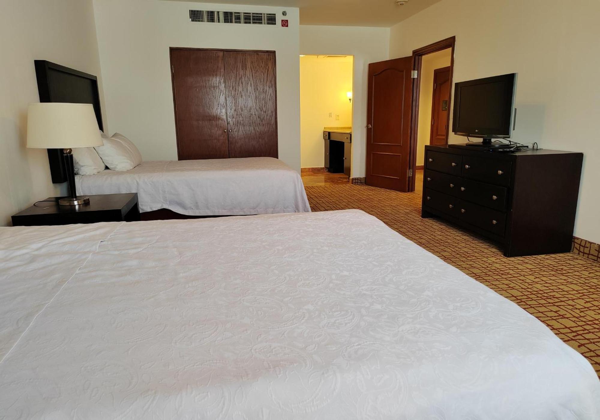 Wyndham Garden Torreon Tecnologico Hotel Exterior foto
