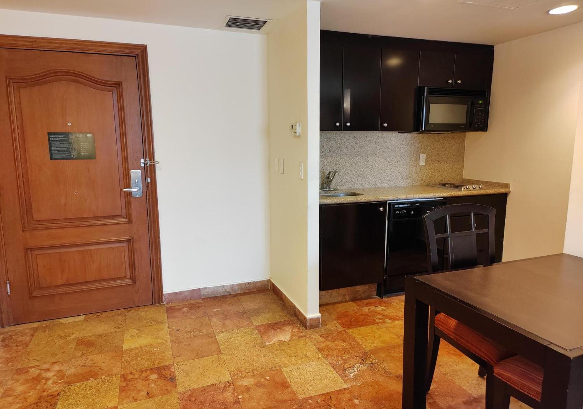 Wyndham Garden Torreon Tecnologico Hotel Exterior foto
