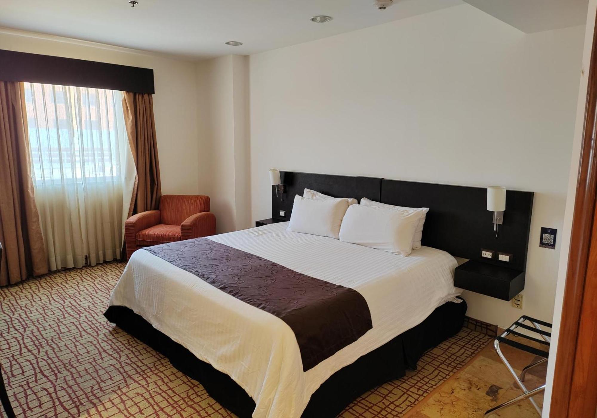 Wyndham Garden Torreon Tecnologico Hotel Exterior foto