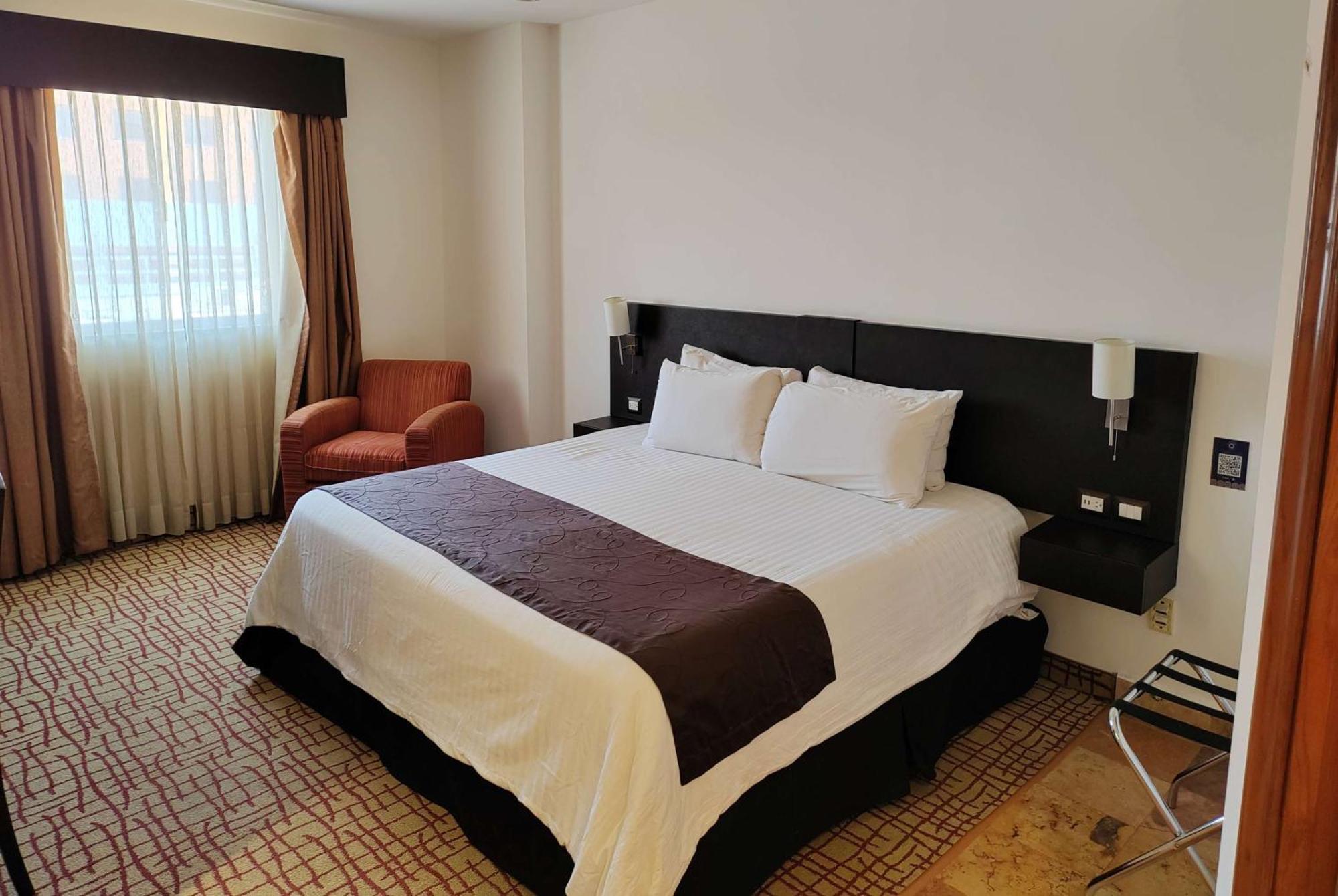 Wyndham Garden Torreon Tecnologico Hotel Exterior foto